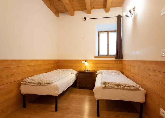 Regia 아파트 보도 카도레